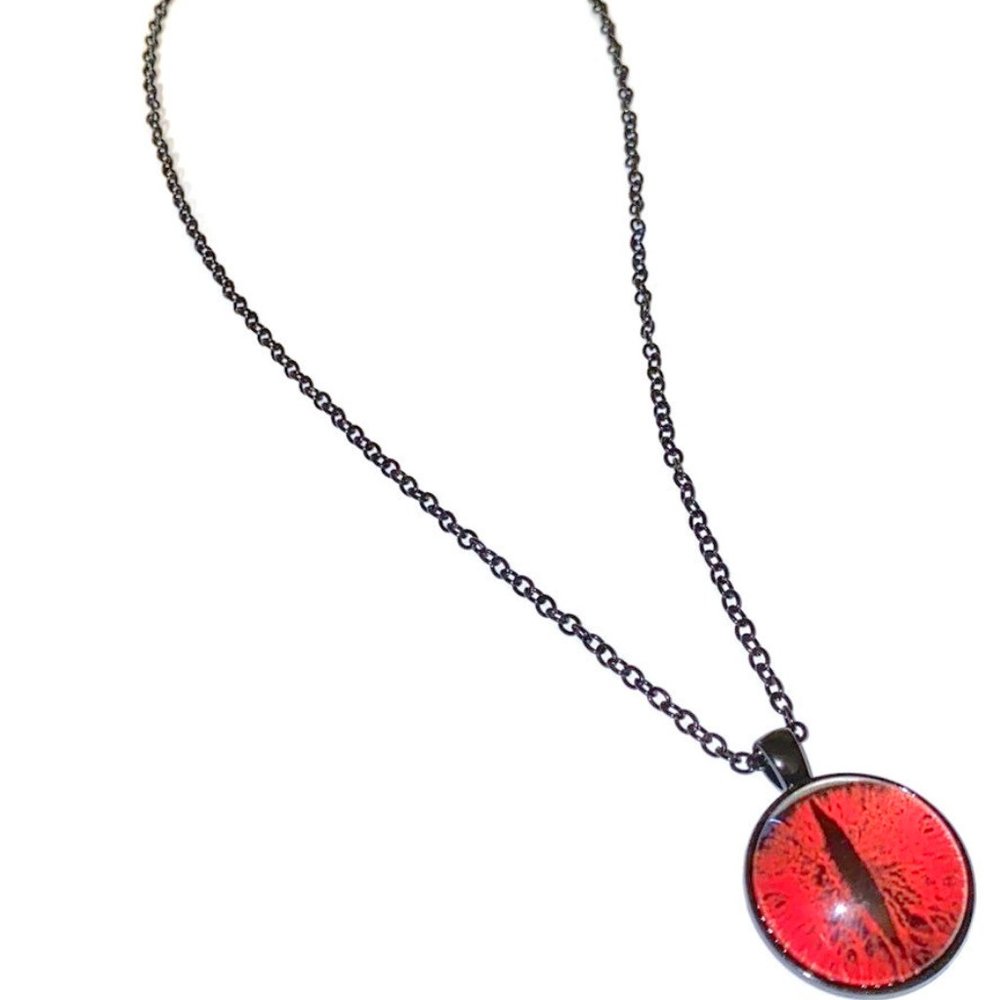 Red Dragon eye necklace (last one) - Picture 3 of 7